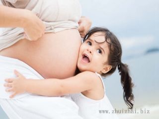 二孩孕妇拖长预产期 避缴纳巨额社会抚养费